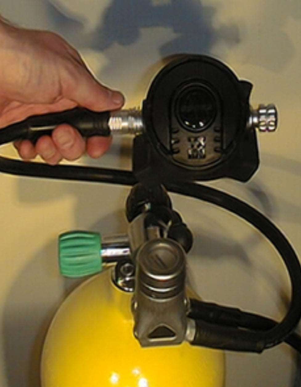 IDEST Regulator Servicing Course ( IDEST RSC), testing ,  Learn to service Diving regulators with sunderland Scuba Centre