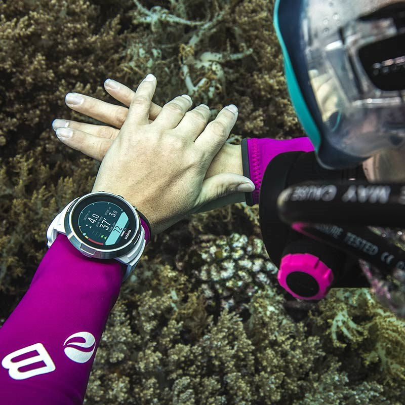 Suunto D5 White from Sunderland Scuba Centre